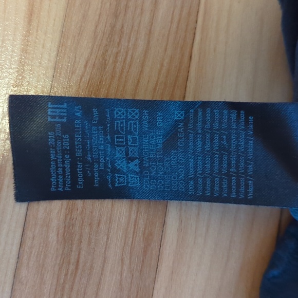 Button-up Top - Picture 3 of 3